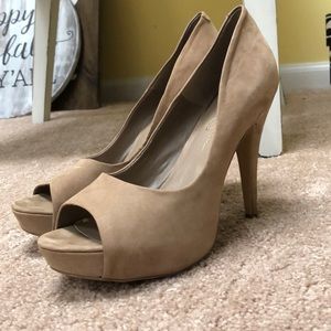 Jessica Simpson Nude Heel